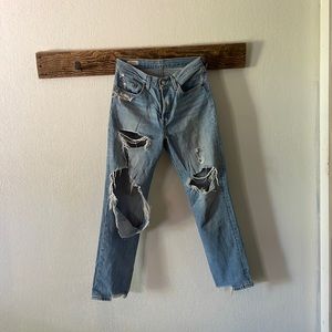 Women’s Levi’s 501 size 27x30 distressed jeans